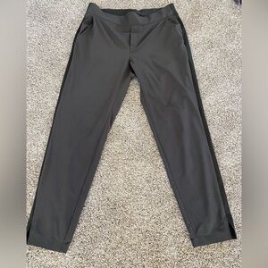 Athleta Brooklyn Mid Rise Ankle Pant. Size 8.